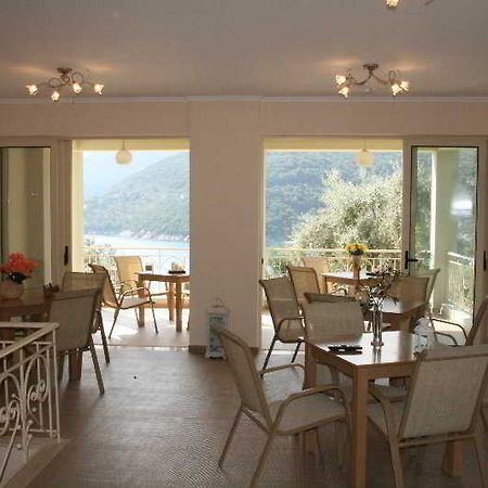 Rouda Bay Hotel Mikros Gialos Exteriör bild