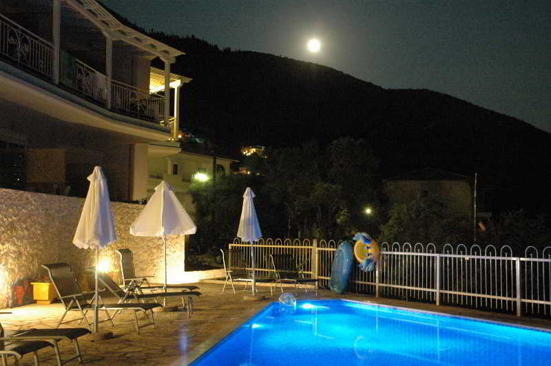 Rouda Bay Hotel Mikros Gialos Exteriör bild